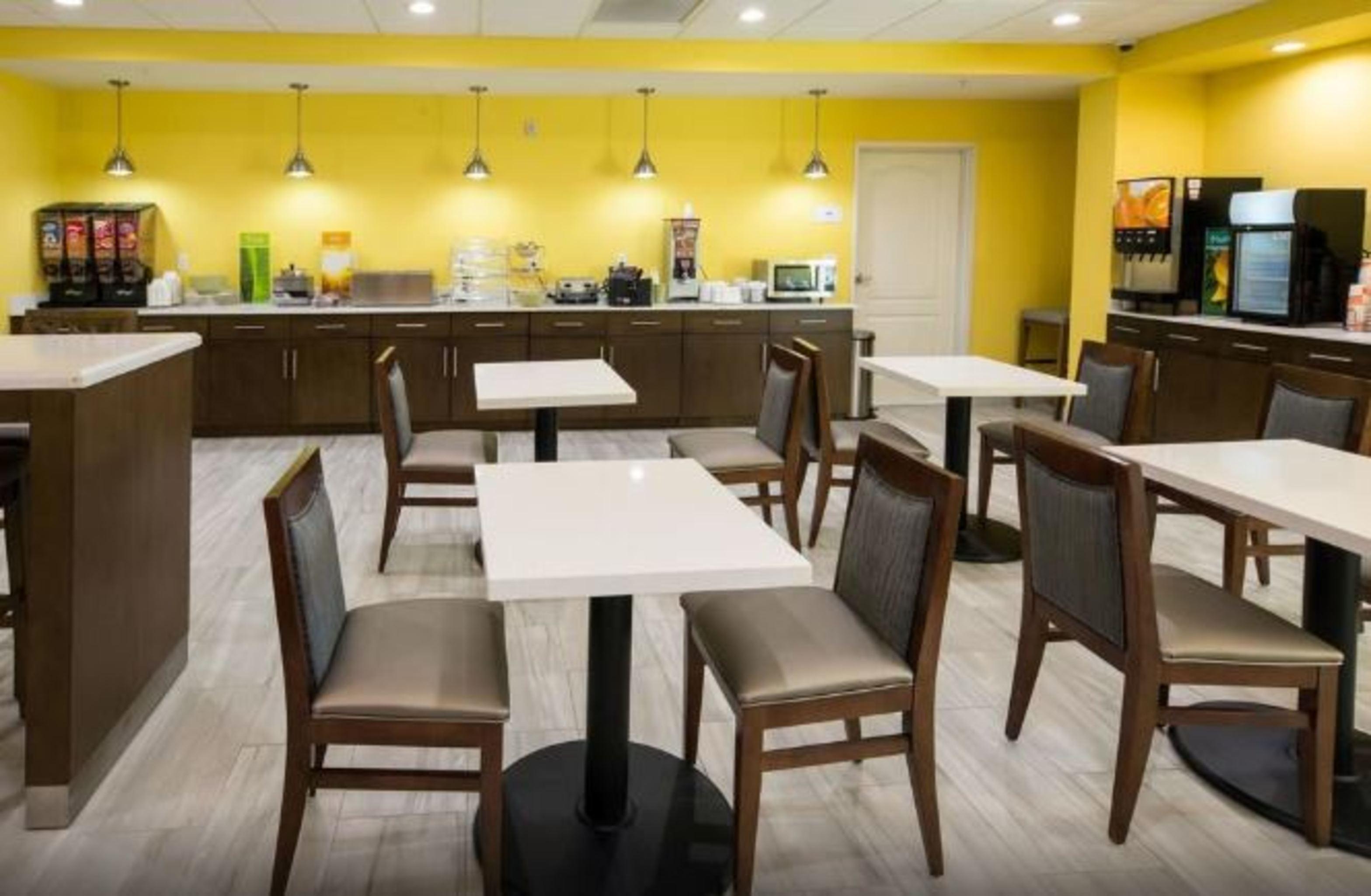 Quality Inn & Suites Carlsbad Caverns Area מראה חיצוני תמונה