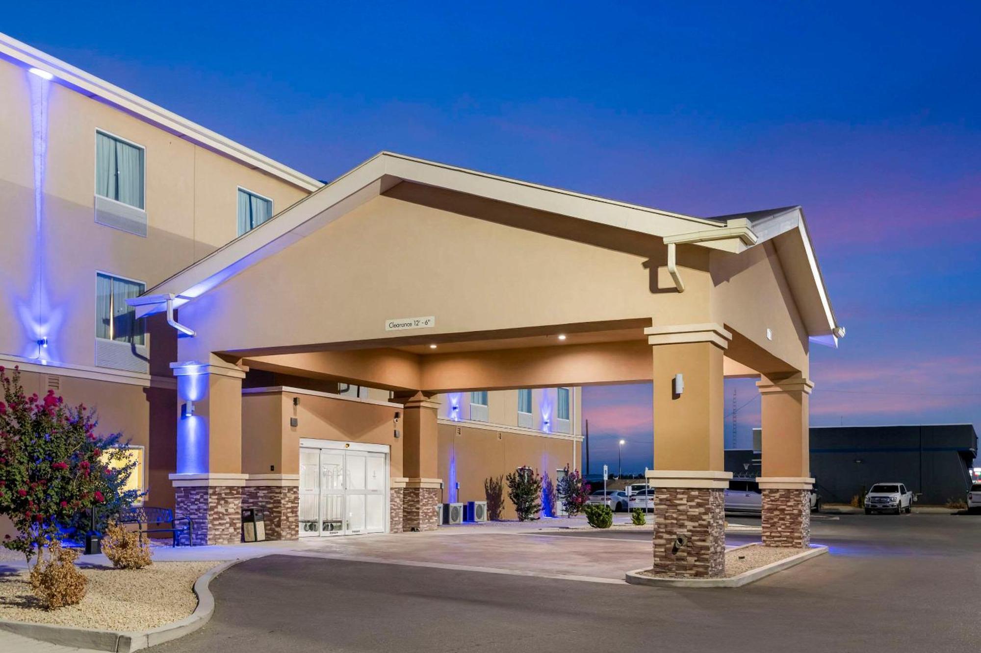 Quality Inn & Suites Carlsbad Caverns Area מראה חיצוני תמונה