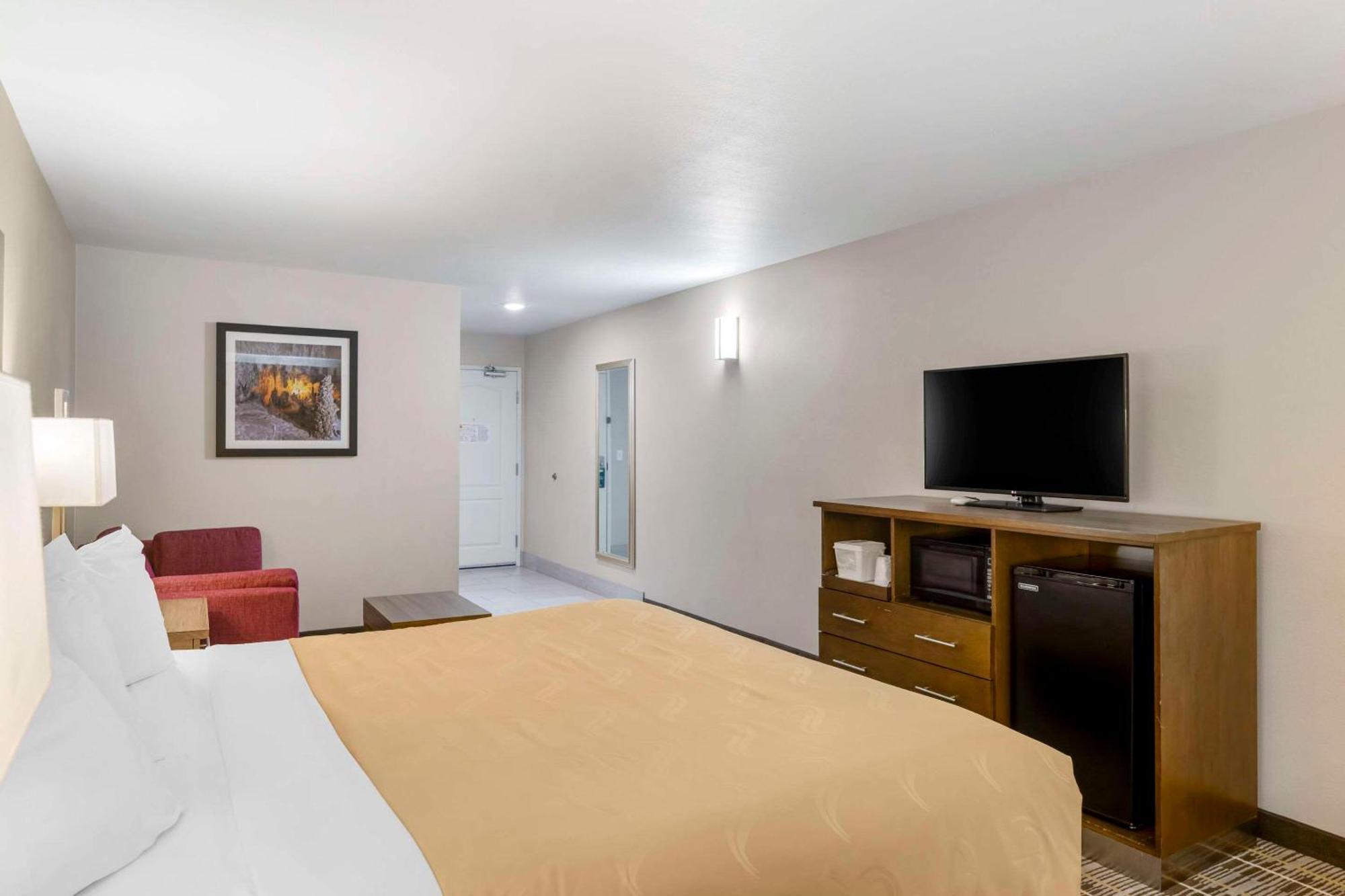 Quality Inn & Suites Carlsbad Caverns Area מראה חיצוני תמונה
